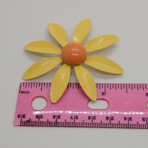 Vintage 1970s Mod Flower Brooch Pin - Picture 2 of 7